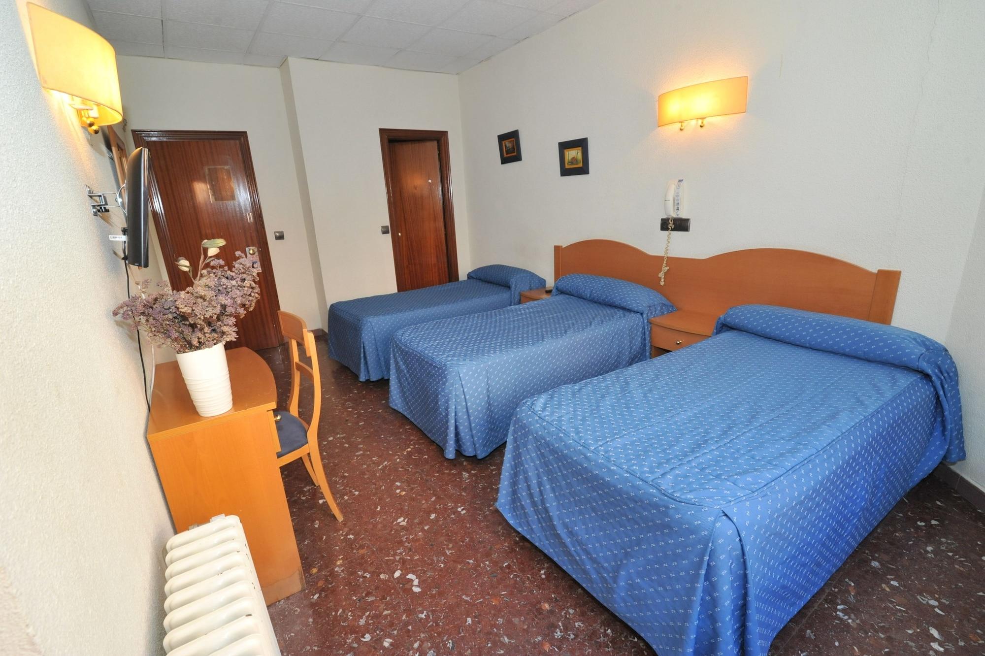 Hostal Goyma I San Fernando De Henares Exterior foto