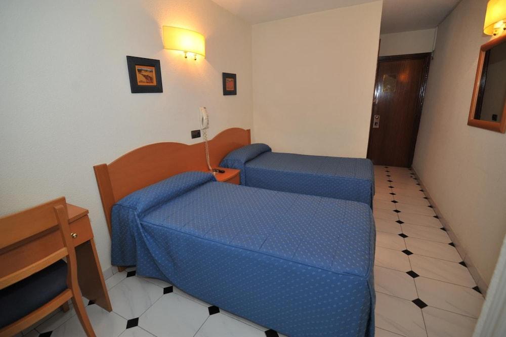 Hostal Goyma I San Fernando De Henares Exterior foto