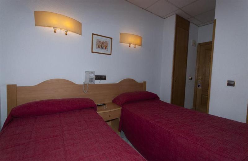 Hostal Goyma I San Fernando De Henares Exterior foto
