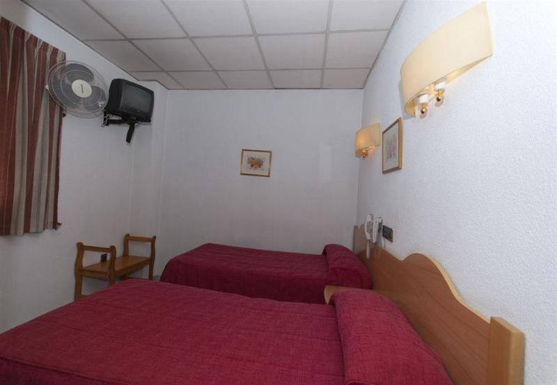 Hostal Goyma I San Fernando De Henares Exterior foto