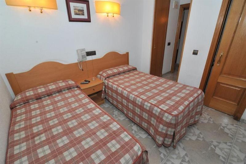 Hostal Goyma I San Fernando De Henares Exterior foto