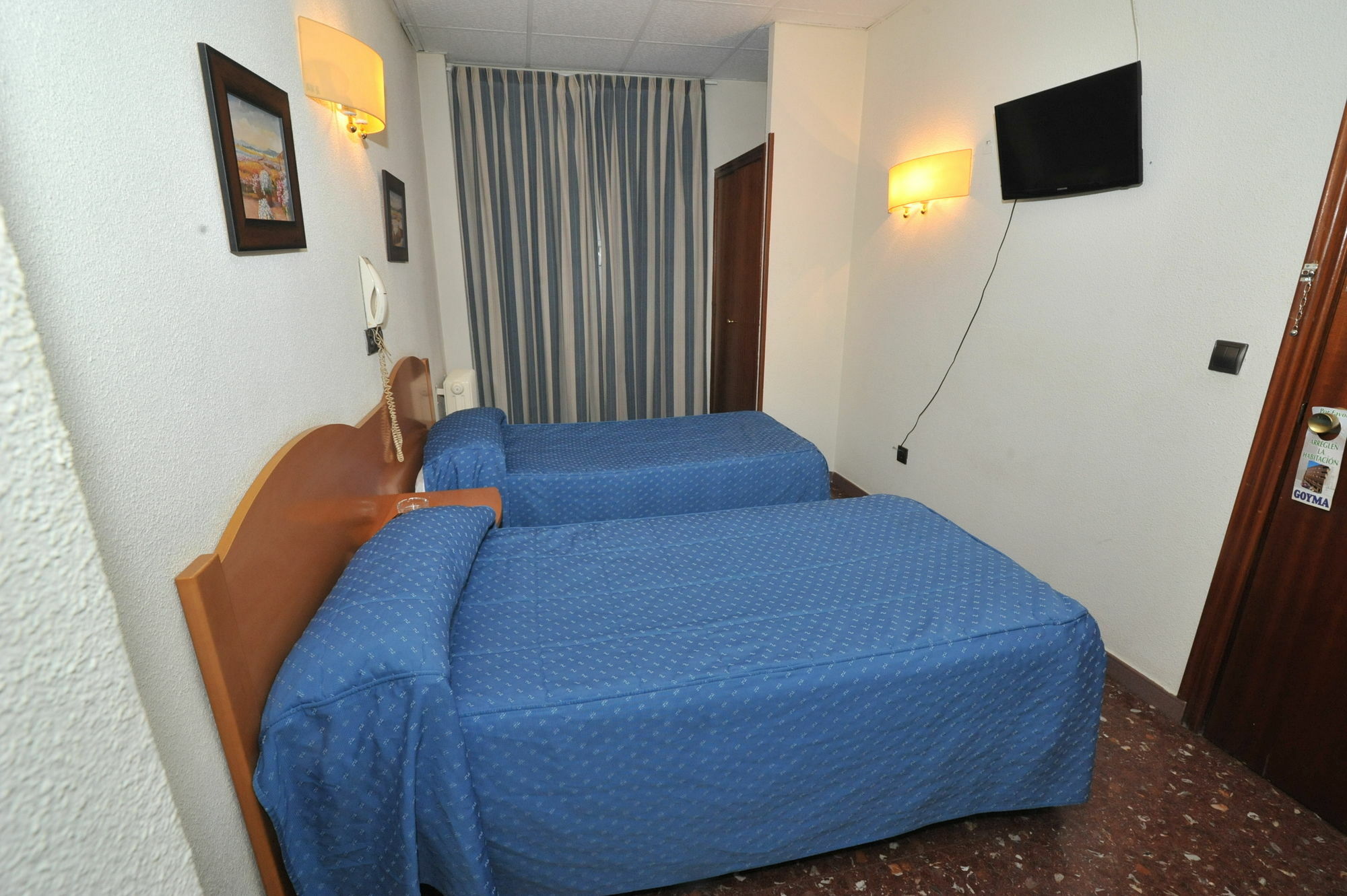 Hostal Goyma I San Fernando De Henares Exterior foto
